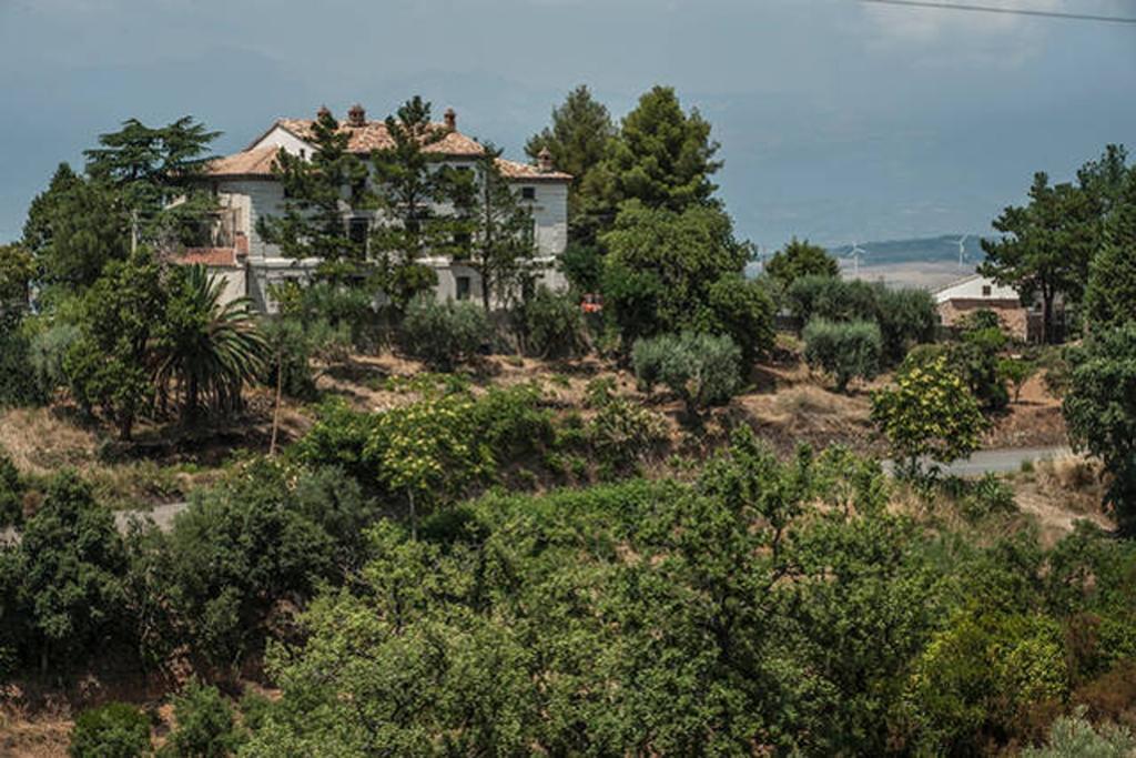 Agriturismo Miracco Atanasio Franco "Il Maniero" Santa Sofia d'Epiro Buitenkant foto