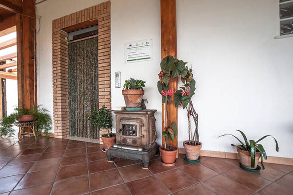 Agriturismo Miracco Atanasio Franco "Il Maniero" Santa Sofia d'Epiro Buitenkant foto