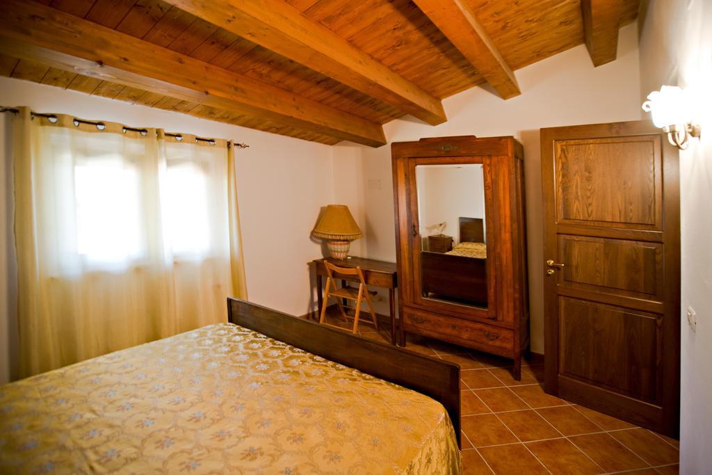 Agriturismo Miracco Atanasio Franco "Il Maniero" Santa Sofia d'Epiro Buitenkant foto